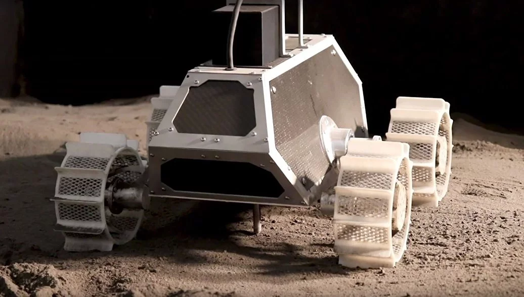 Космический стартап из США запустит на Луну рой "роботов-геологов"