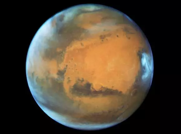Уфологи нашли на Марсе гигантские башни