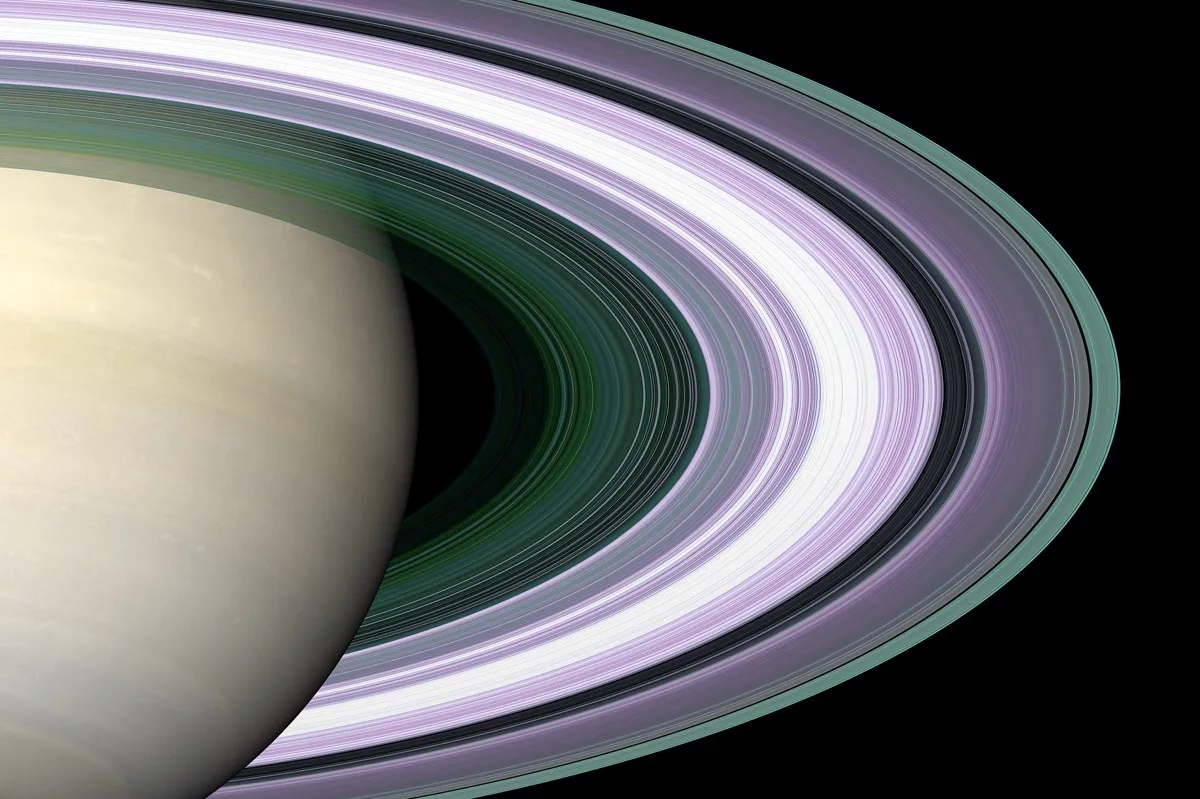 Астрономы смоделировали гибель спутника, превратившегося в кольца Сатурна
